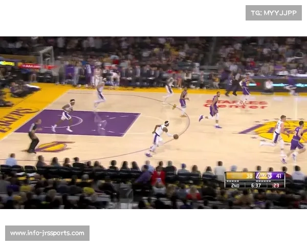 十五运广东队温科突破得分瞬间，技术细腻引现场观众欢呼